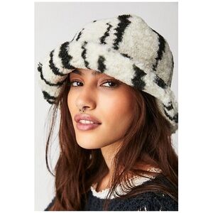 Free People Shaggy Sherpa Stripe Bucket Hat Ivory & Black One Size